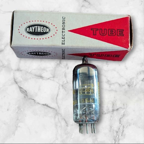 Raytheon  6CB6A Vacuum Tube NOS Original Box Electronic Glass Radio Amp 7 Pins - Picture 1 of 5